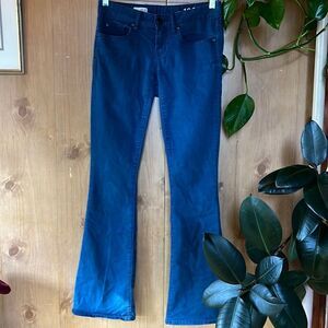 Gap 1969 Low Rise Boot Cut Soft Jeans 26/2